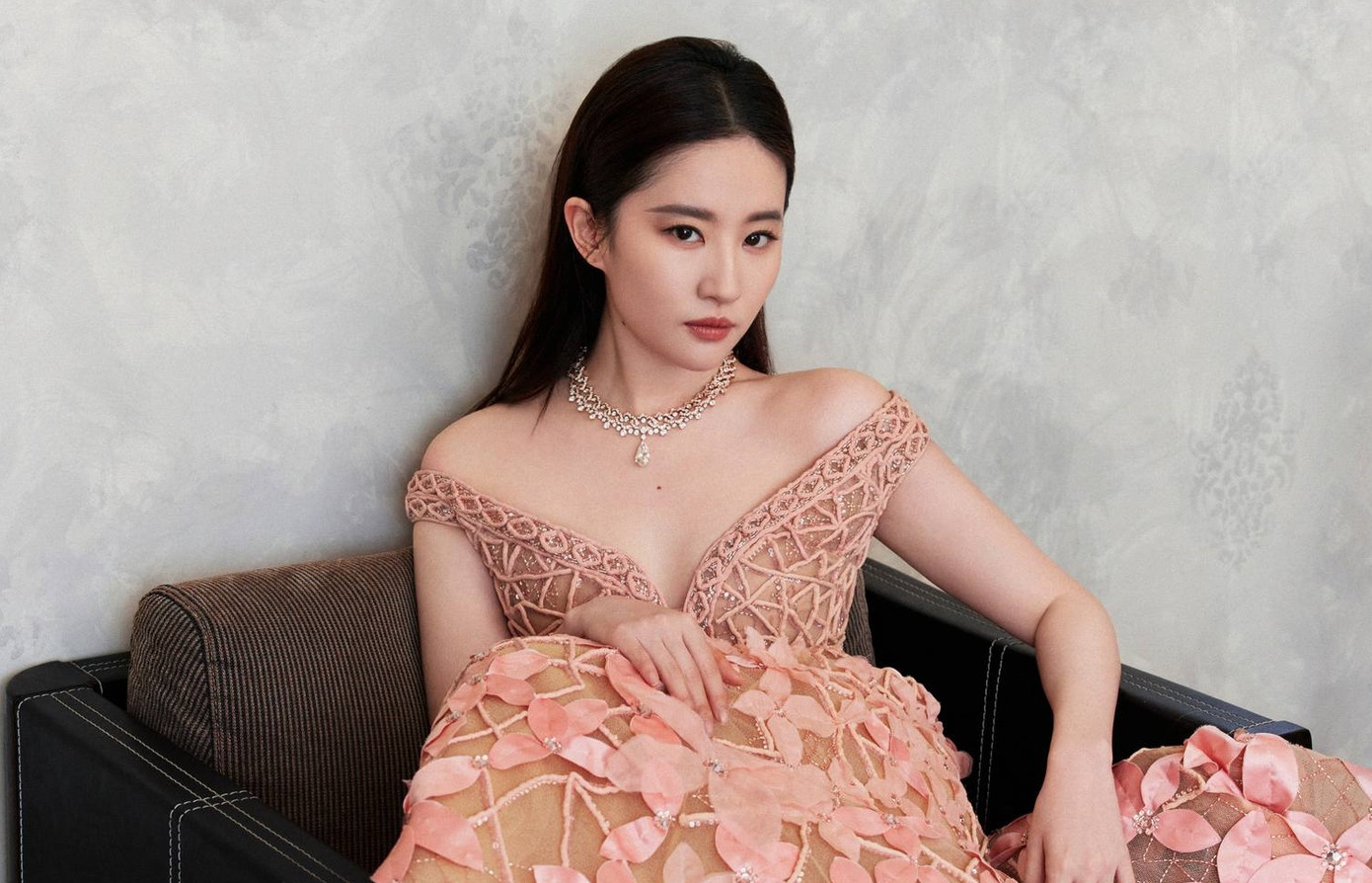 Lưu Diệc Phi được cho là ám chỉ Ngô Diệc Phàm trong bài phỏng vấn mới nhất.