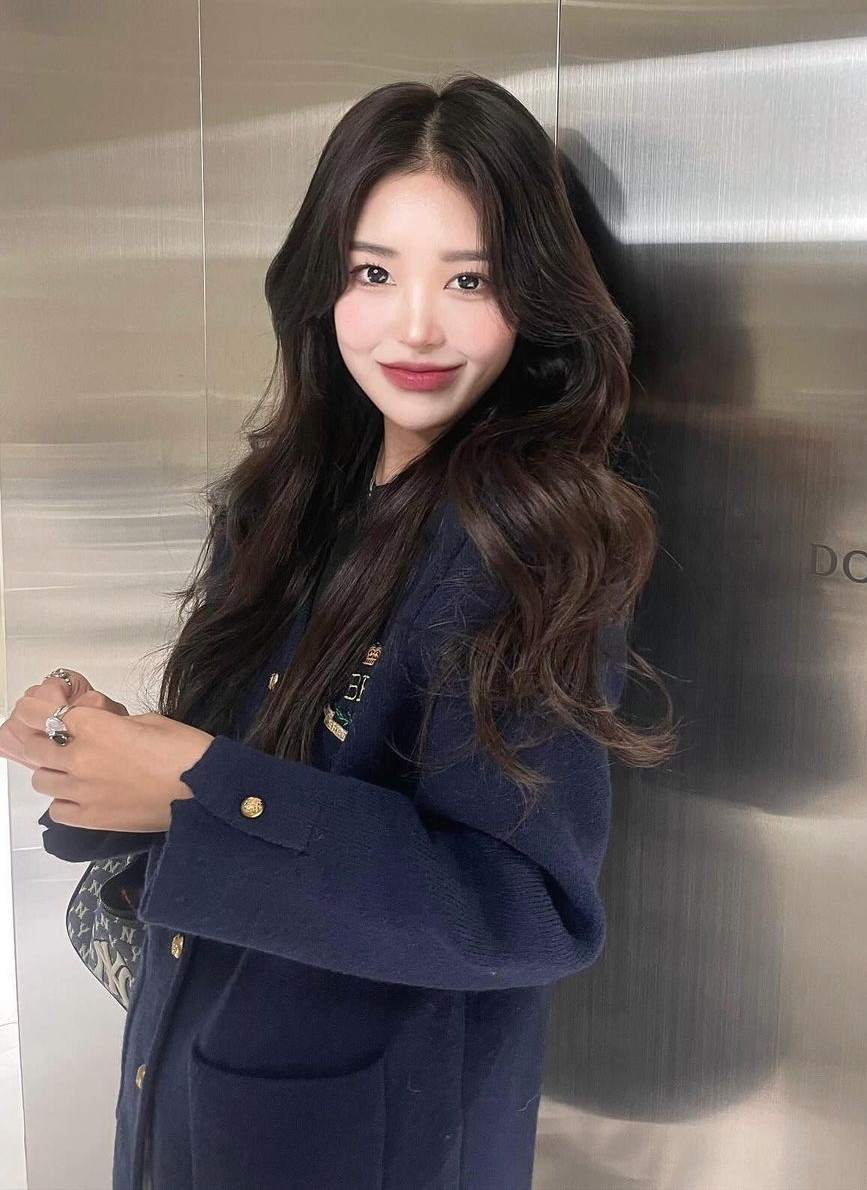 Nhắc về người mẹ quá cố của mình, Choi Jun Hee chia sẻ cô không đã quen với việc bị công chúng quan tâm từ khi còn nhỏ. Điều khiến cô đau lòng là mọi người sẽ dần quên đi mẹ cô: &quot;Những người biết tới mẹ tôi giờ cũng đã 40-50 tuổi rồi, mỗi thế hệ qua đi, cái tên Choi Jin Sil sẽ bị lãng quên nhanh hơn. Tôi sợ rằng đến một ngày nào đó, chỉ còn tôi nhớ tới mẹ&quot;.