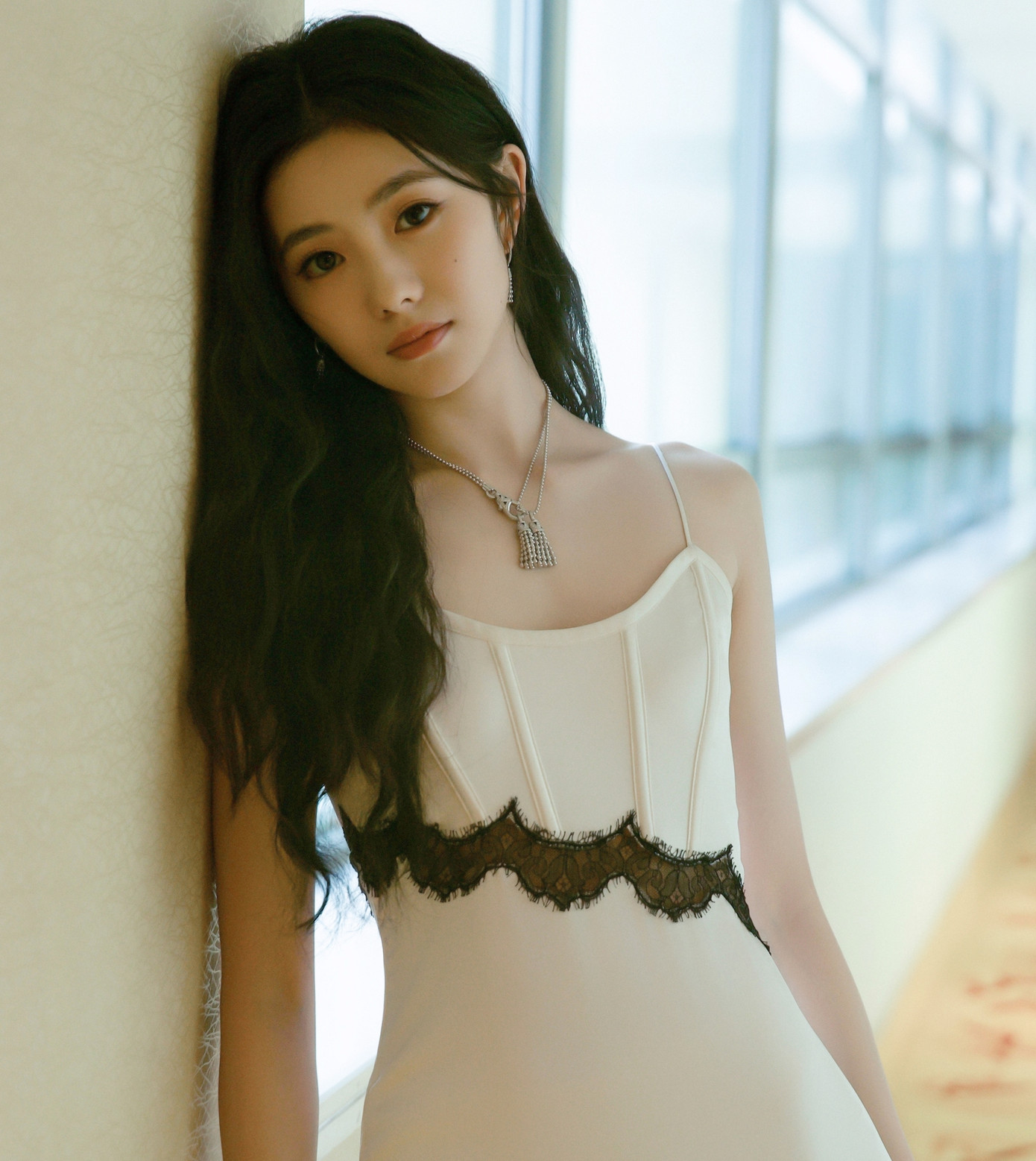 Bê bối đời tư ảnh hưởng lớn tới danh tiếng của Lưu Hạo Tồn. Nhiều khán giả bày tỏ họ sẽ không xem phim của cô để tẩy chay.