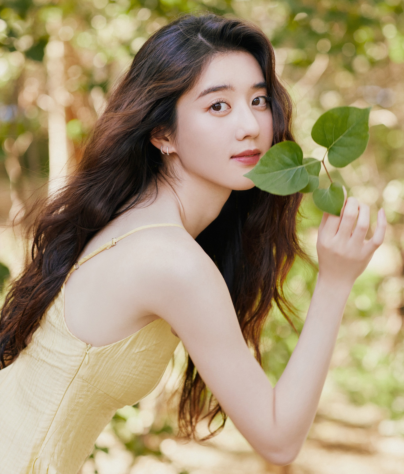 Lý Khải Hinh nổi tiếng nhờ những bộ phim thanh xuân học đường đáng yêu. Lý Khải Hinh nổi tiếng nhờ những bộ phim thanh xuân học đường đáng yêu.