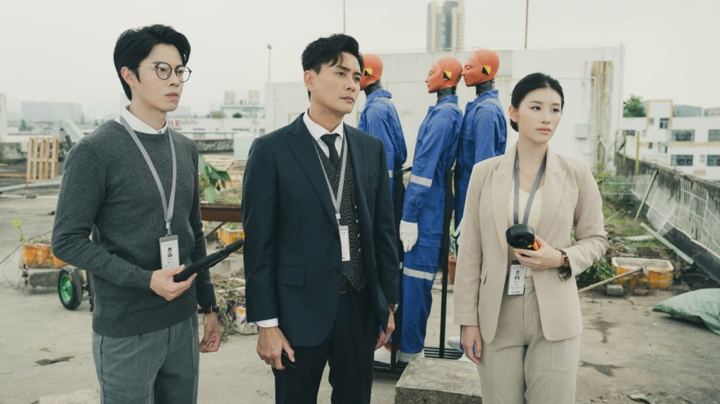 Ngoài dàn diễn viên chính, dàn diễn viên phụ trong Bằng chứng thép 6 bị chê vô danh, diễn kém.