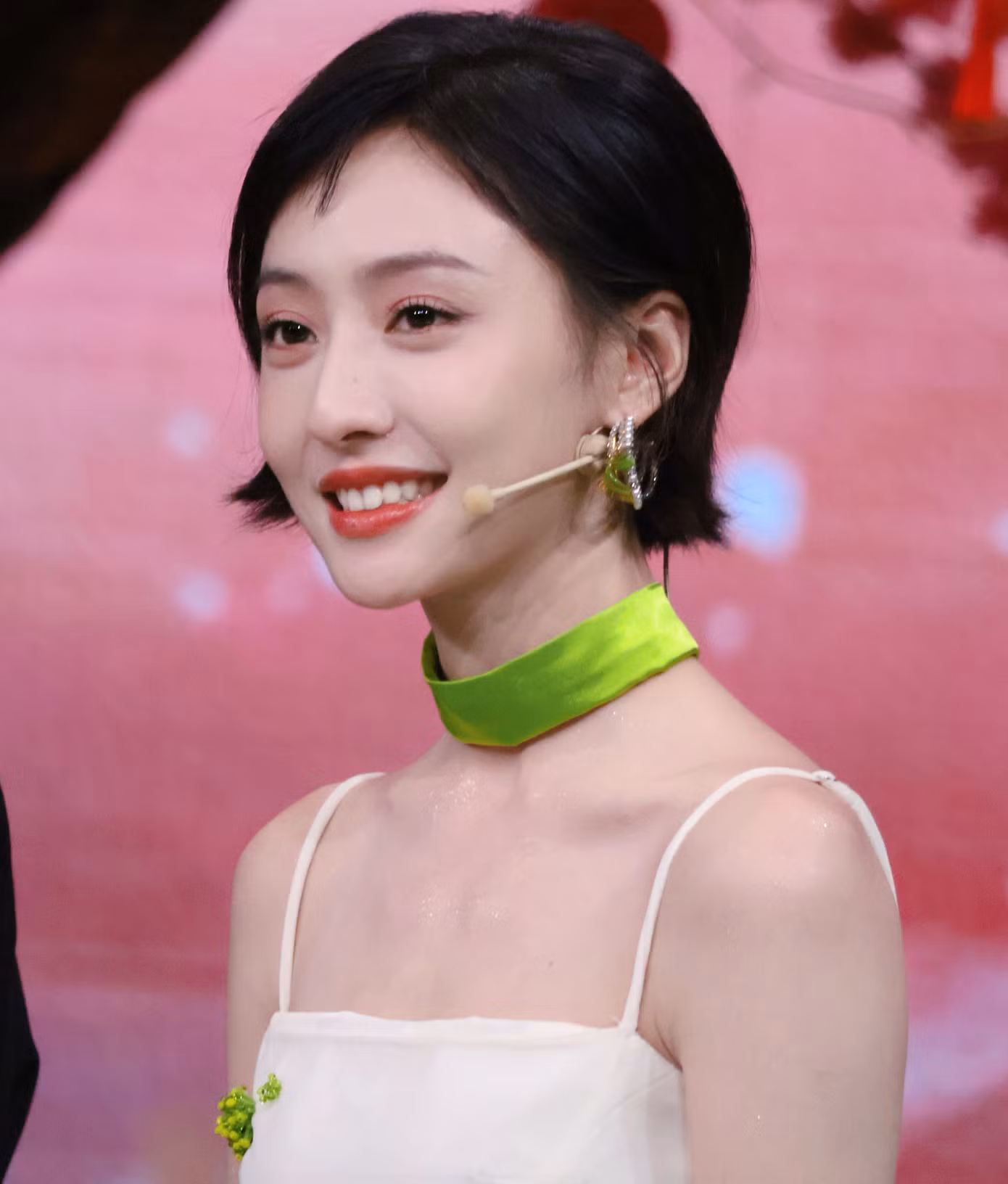 Hình ảnh chưa qua chỉnh sửa của Hồ Liên Hinh cũng nhận được những đánh giá cao của khán giả.