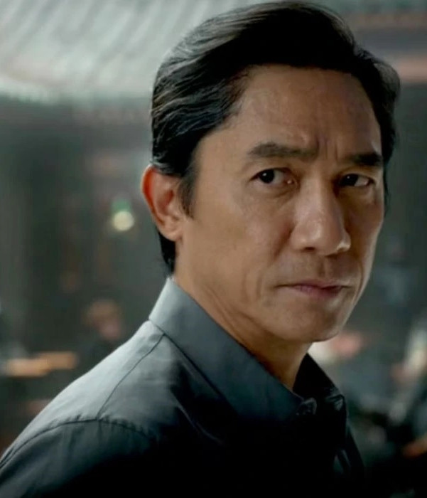 Nhà sản xuất phim nổi tiếng Hong Kong Vương Tinh muốn Lương Triều Vỹ ngừng nhận giải.