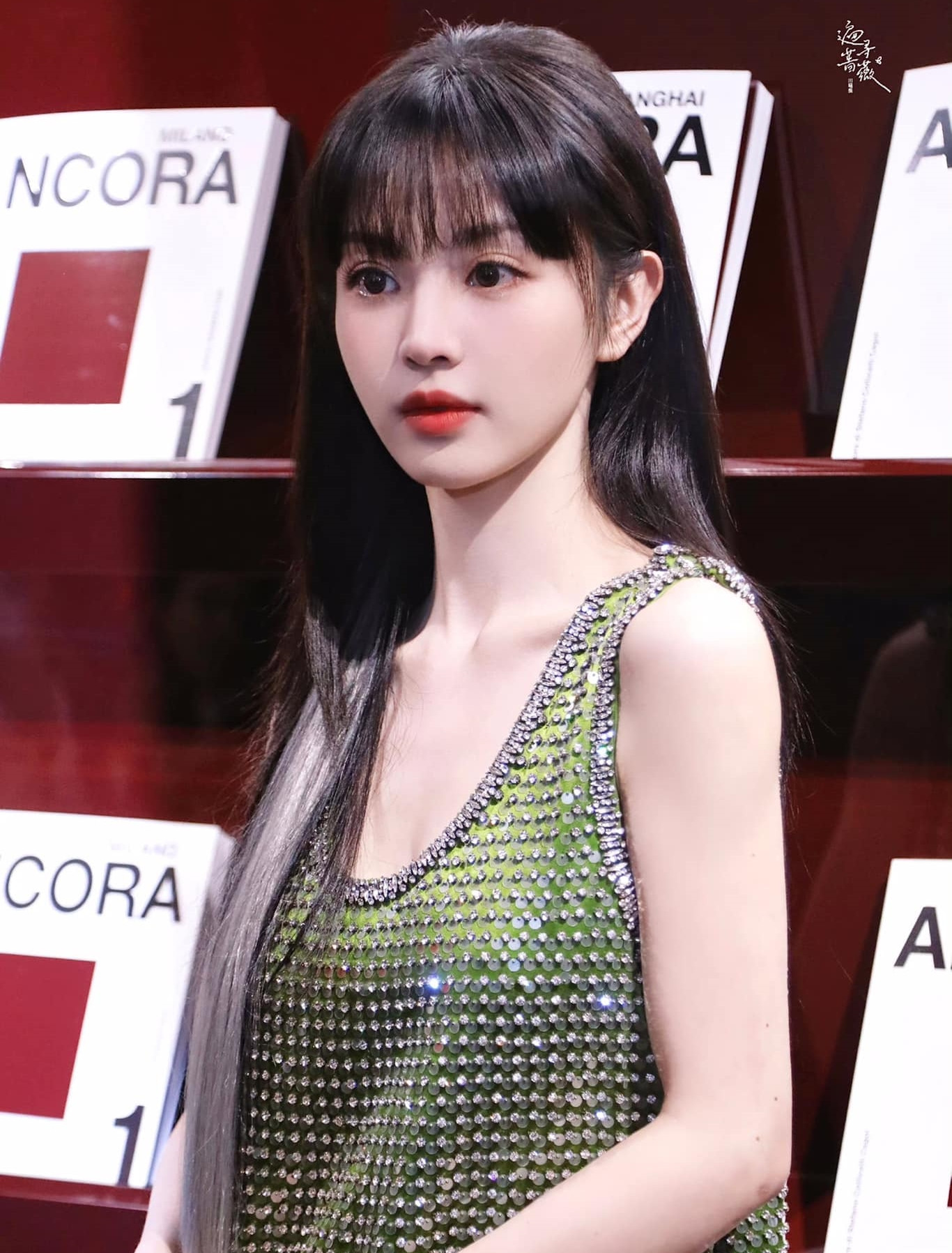 Điền Hi Vi đang là ngôi sao được các nhà sản xuất lăng xê và nhận được sự yêu thích của khán giả. Trước đó, Điền Hi Vi chỉ nhận vai nữ chính trong dự án nhỏ vẫn tạo được những thành tích tốt, danh tiếng phát triển vượt bậc, tạo ấn tượng đẹp với người xem. Năm 2020, Điền Hi Vi trở nên phổ biến với công chúng nhờ bộ phim thanh xuân vườn trường Chúng ta đáng yêu như thế. Tác phẩm này đạt được điểm chất lượng lên tới 8,2/10 trên trang đánh giá Douban. Đến năm 2022, cô tiếp tục ghi dấu ấn với vai nữ chính Lý Vi trong phim Khanh khanh nhật thường có điểm Douban là 7,6. Sắp tới, khán giả gặp lại cô trong dự án cổ trang Đại Phụng đả canh nhân (Người gõ mõ cầm canh ở Đại Phụng) đóng cùng Vương Hạc Đệ. Điền Hi Vi đang là ngôi sao được các nhà sản xuất lăng xê và nhận được sự yêu thích của khán giả. Trước đó, Điền Hi Vi chỉ nhận vai nữ chính trong dự án nhỏ vẫn tạo được những thành tích tốt, danh tiếng phát triển vượt bậc, tạo ấn tượng đẹp với người xem. Năm 2020, Điền Hi Vi trở nên phổ biến với công chúng nhờ bộ phim thanh xuân vườn trường Chúng ta đáng yêu như thế. Tác phẩm này đạt được điểm chất lượng lên tới 8,2/10 trên trang đánh giá Douban. Đến năm 2022, cô tiếp tục ghi dấu ấn với vai nữ chính Lý Vi trong phim Khanh khanh nhật thường có điểm Douban là 7,6. Sắp tới, khán giả gặp lại cô trong dự án cổ trang Đại Phụng đả canh nhân (Người gõ mõ cầm canh ở Đại Phụng) đóng cùng Vương Hạc Đệ.