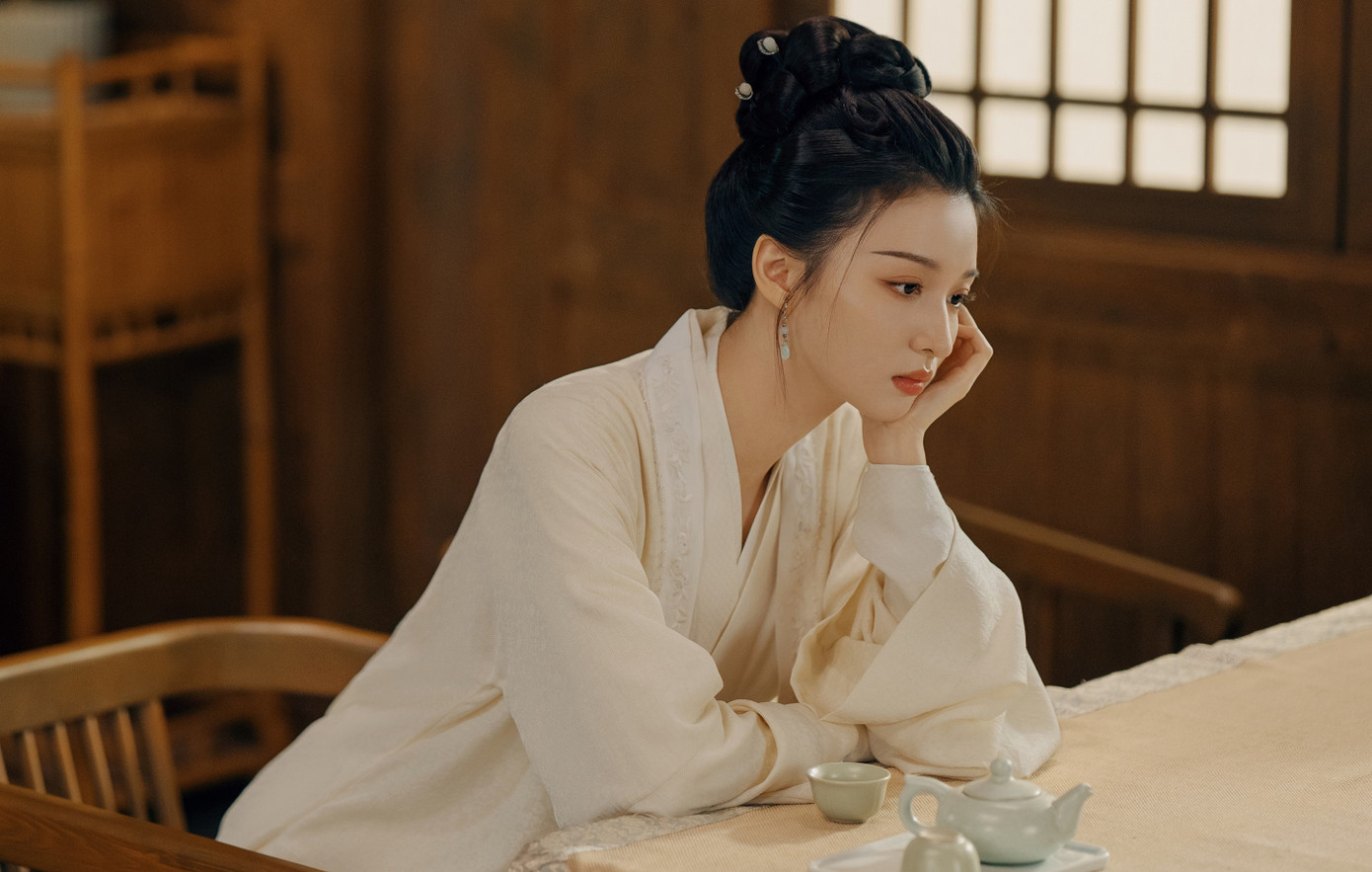 Vương Sở Nhiên được ví với mỹ nữ trong tranh. Vương Sở Nhiên được ví với mỹ nữ trong tranh.