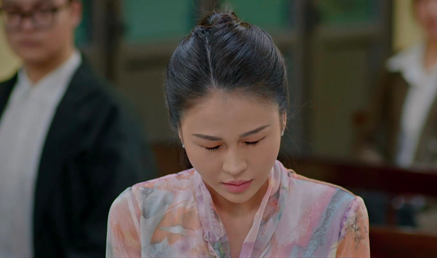 An Nhiên (Lương Thu Trang) lo lắng bà Xinh sẽ phá hủy kế hoạch đánh cắp tài sản của cô và Nghĩa. An Nhiên (Lương Thu Trang) lo lắng bà Xinh sẽ phá hủy kế hoạch đánh cắp tài sản của cô và Nghĩa.