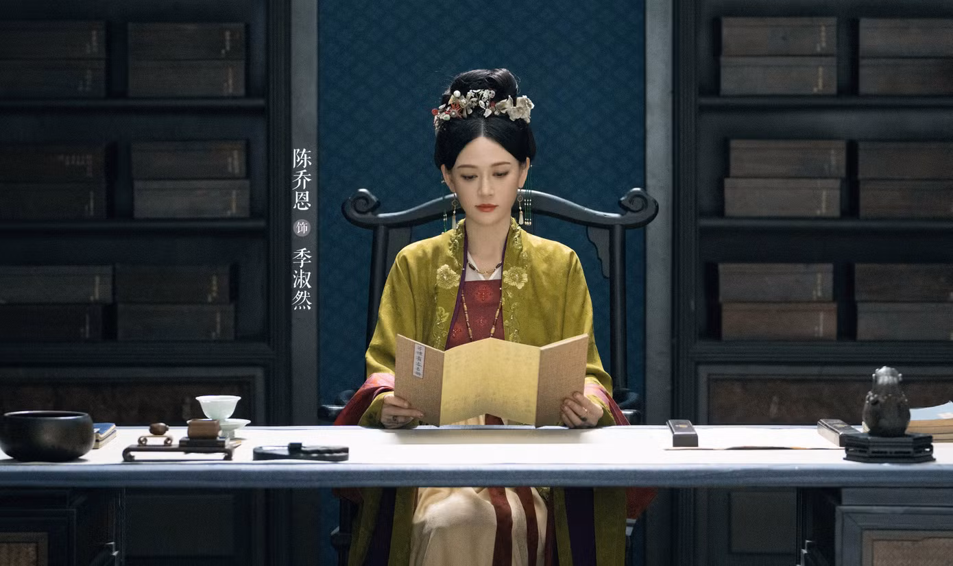 Trong phim Trần Kiều Ân vào vai Quý Thục Nhiên phu nhân của tướng quốc phủ, kẻ đã gây ra những cái chết oan khuất của nhiều người. Bà ta ác với lý lẽ đương nhiên: "Nếu ta không độc ác làm sao ngồi vững vị trí đương gia chủ mẫu". Từ đó, Quý Thục Nhiên sát hại vợ trước, đổ oan cho con gái của chồng để bà ta có thể trở thành phu nhân chính thức của phủ tướng quốc.