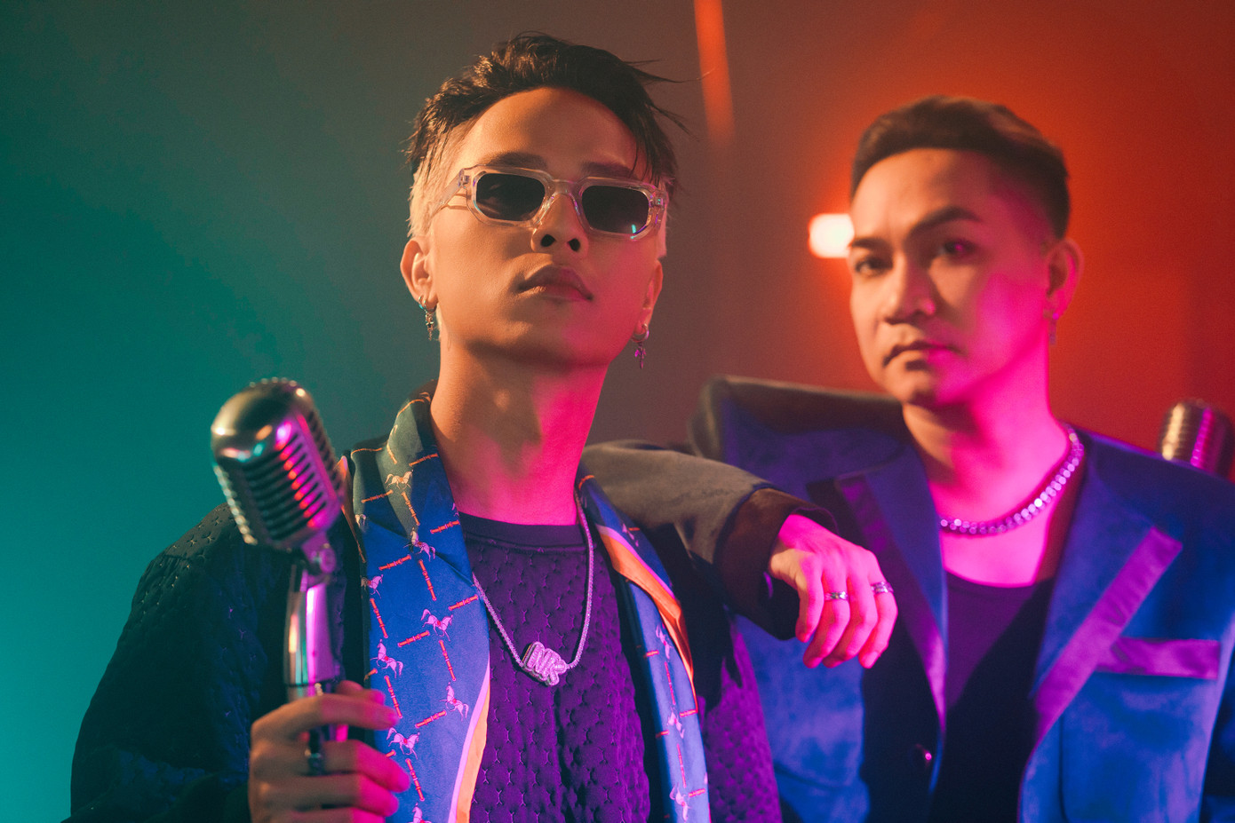 Neko Lê trách đàn anh không cho mình rap nhiều trong lần hợp tác này.