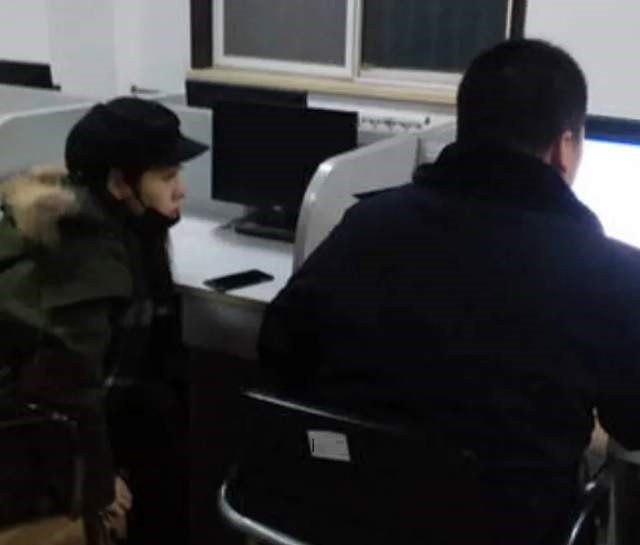 Trương Bích Thần, Lý Tiểu Lộ lựa chọn báo cảnh sát để chứng minh sự trong sạch. Trương Bích Thần, Lý Tiểu Lộ lựa chọn báo cảnh sát để chứng minh sự trong sạch.