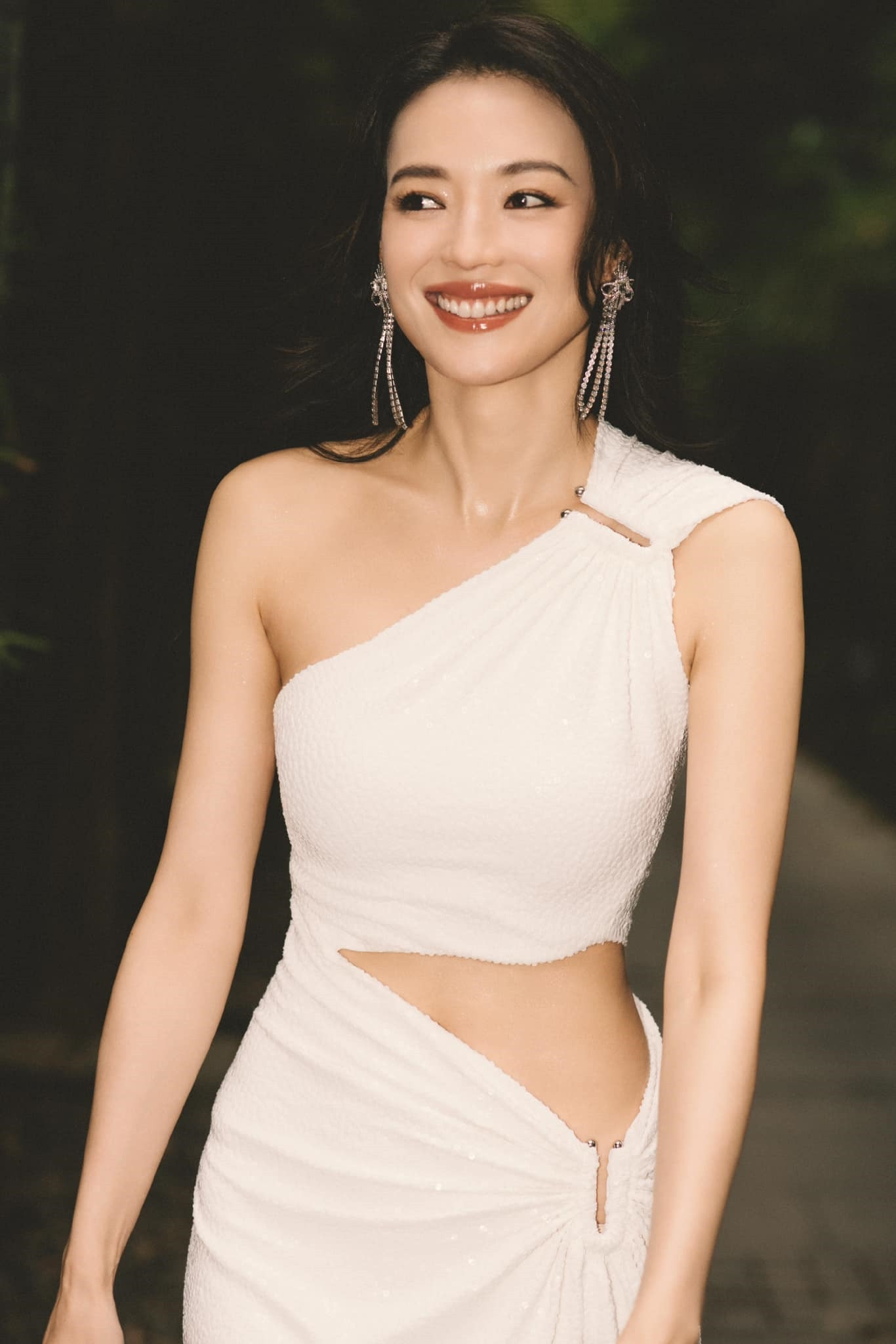 Thư Kỳ trẻ trung dù đã bước sang tuổi 50 nhờ chế độ ăn kiêng nghiêm ngặt. Thư Kỳ trẻ trung dù đã bước sang tuổi 50 nhờ chế độ ăn kiêng nghiêm ngặt.