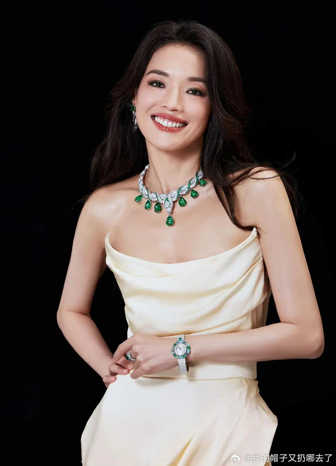 Thư Kỳ trẻ trung dù đã bước sang tuổi 50 nhờ chế độ ăn kiêng nghiêm ngặt. Thư Kỳ trẻ trung dù đã bước sang tuổi 50 nhờ chế độ ăn kiêng nghiêm ngặt.