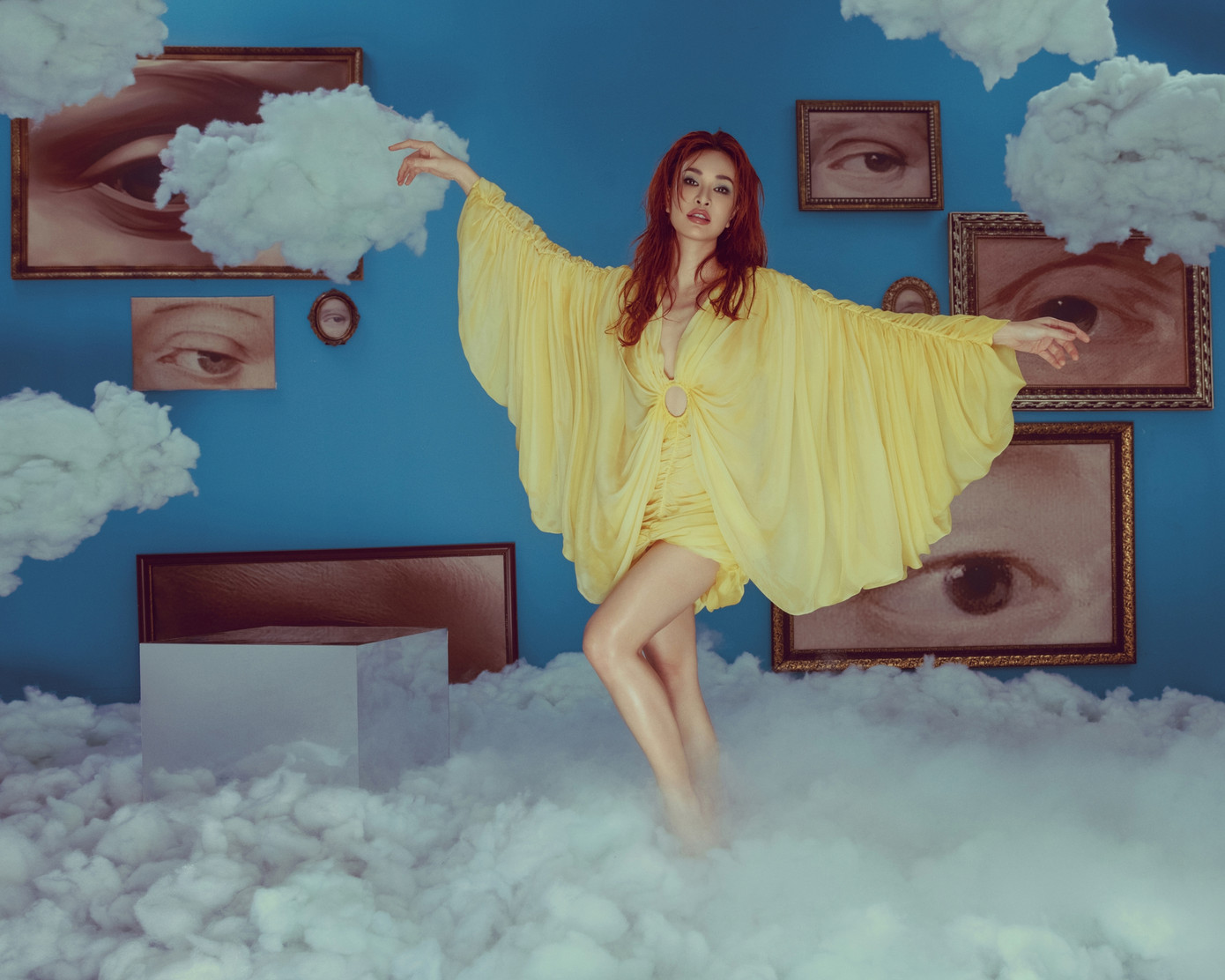 Uyên Linh tung bộ ảnh mới quyến rũ. Uyên Linh tung bộ ảnh mới quyến rũ.