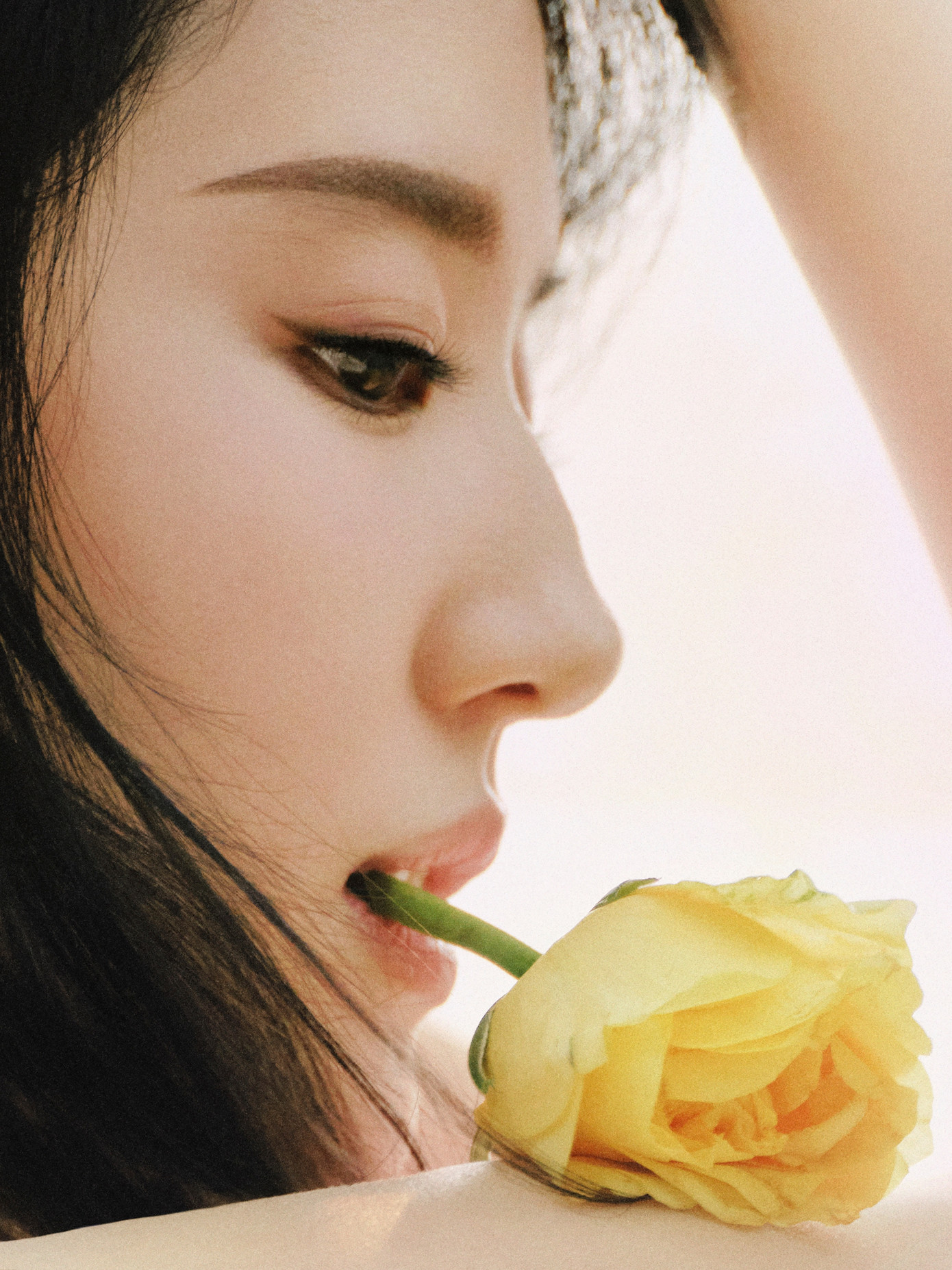 Sau khi Câu chuyện hoa hồng lên sóng đạt danh tiếng tốt, Lưu Diệc Phi đang tạm nghỉ ngơi. Sắp tới, Lưu Diệc Phi được cho là sẽ hợp tác với nam diễn viên thực lực Tần Hạo trong một tác phẩm đề tài phá án. Sau khi Câu chuyện hoa hồng lên sóng đạt danh tiếng tốt, Lưu Diệc Phi đang tạm nghỉ ngơi. Sắp tới, Lưu Diệc Phi được cho là sẽ hợp tác với nam diễn viên thực lực Tần Hạo trong một tác phẩm đề tài phá án.