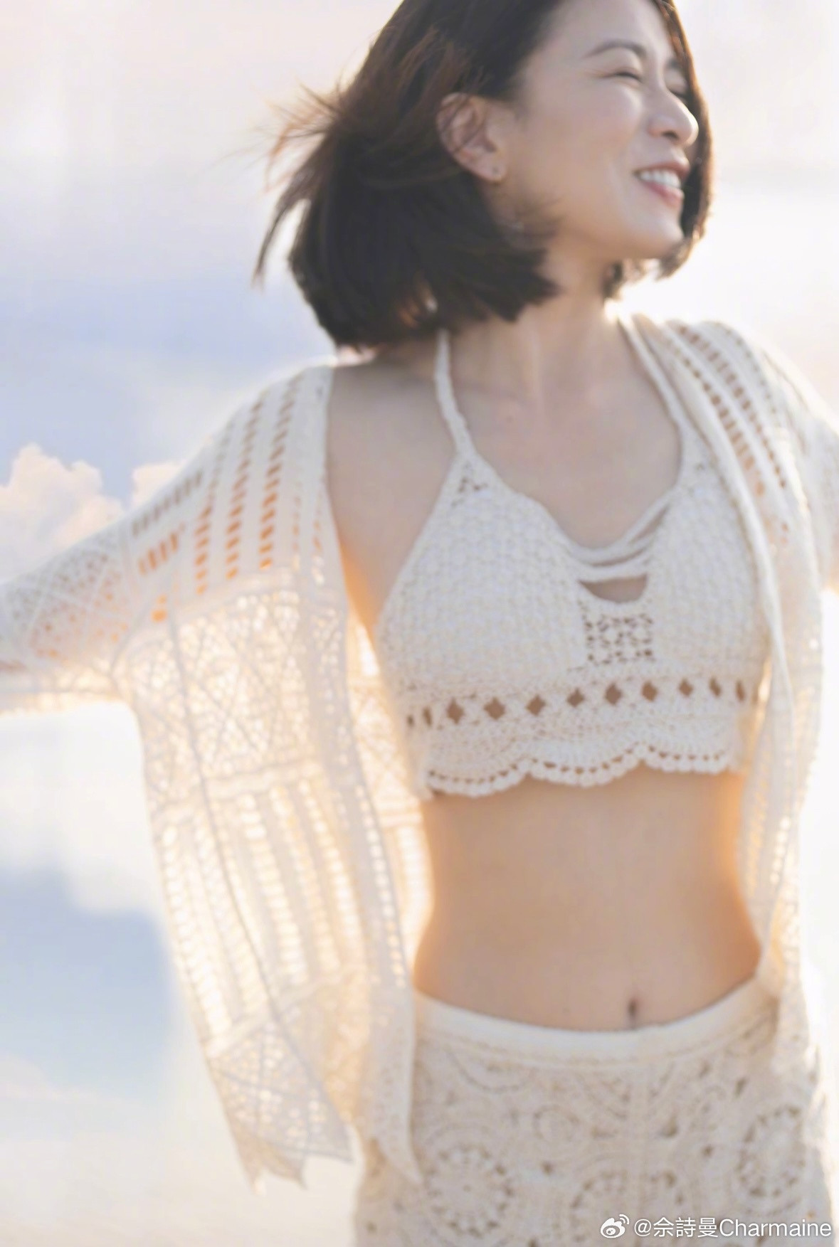 Theo Sina, dù chưa lập gia đình Xa Thi Mạn vẫn hài lòng với những gì đang có. Mới đây, khi tham gia show Giai nhân tự hữu ước của Lưu Gia Linh, Xa Thi Mạn chia sẻ bản thân cảm thấy rất phiền với câu hỏi "Khi nào sẽ kết hôn?". Nữ diễn viên từng tâm sự cô không muốn vì đến tuổi kết hôn mà lựa chọn một ai đó tạm bợ. Theo Sina, dù chưa lập gia đình Xa Thi Mạn vẫn hài lòng với những gì đang có. Mới đây, khi tham gia show Giai nhân tự hữu ước của Lưu Gia Linh, Xa Thi Mạn chia sẻ bản thân cảm thấy rất phiền với câu hỏi "Khi nào sẽ kết hôn?". Nữ diễn viên từng tâm sự cô không muốn vì đến tuổi kết hôn mà lựa chọn một ai đó tạm bợ.