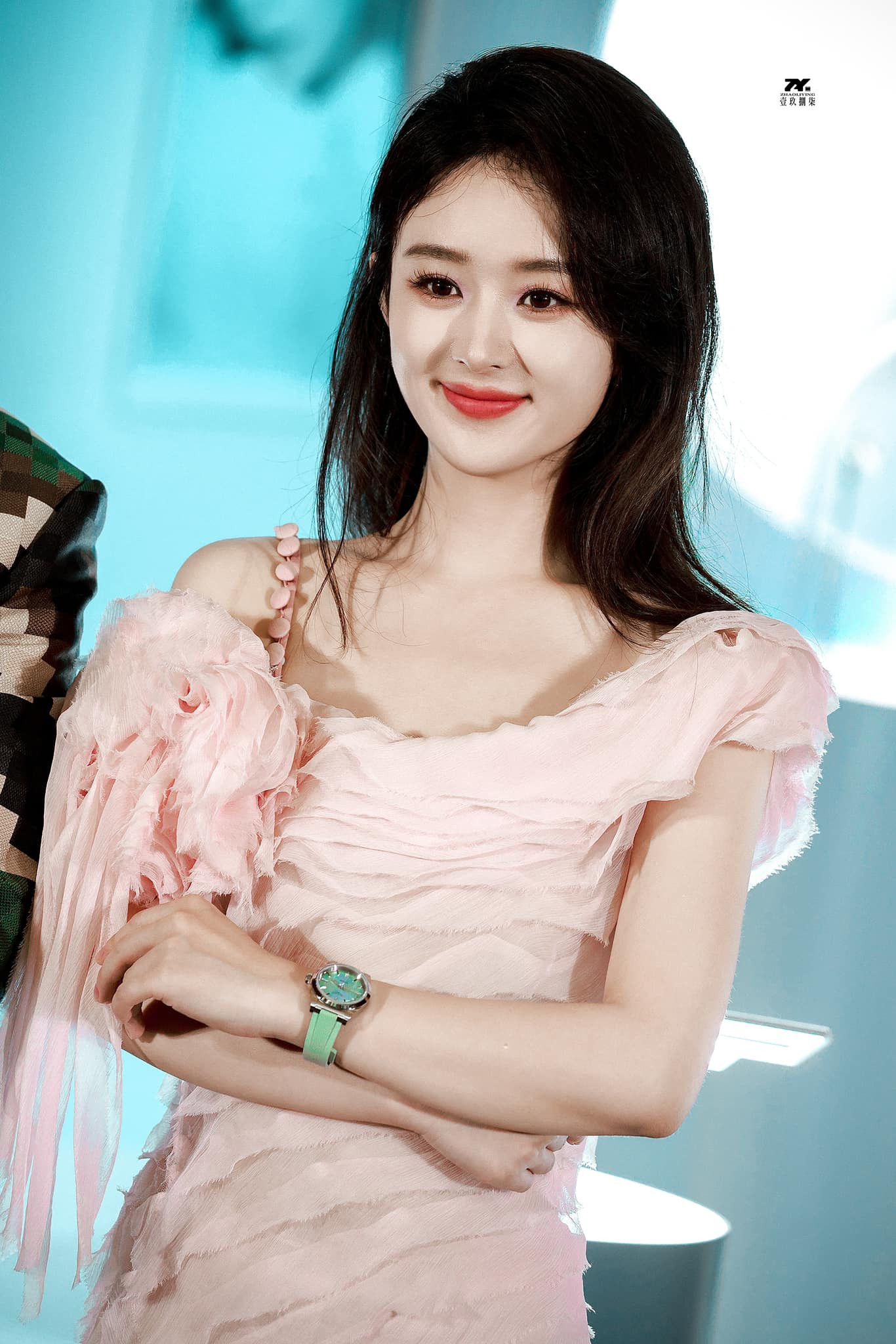 Triệu Lệ Dĩnh đang có sự nghiệp thăng tiến, danh tiếng tốt với khán giả. Triệu Lệ Dĩnh đang có sự nghiệp thăng tiến, danh tiếng tốt với khán giả.