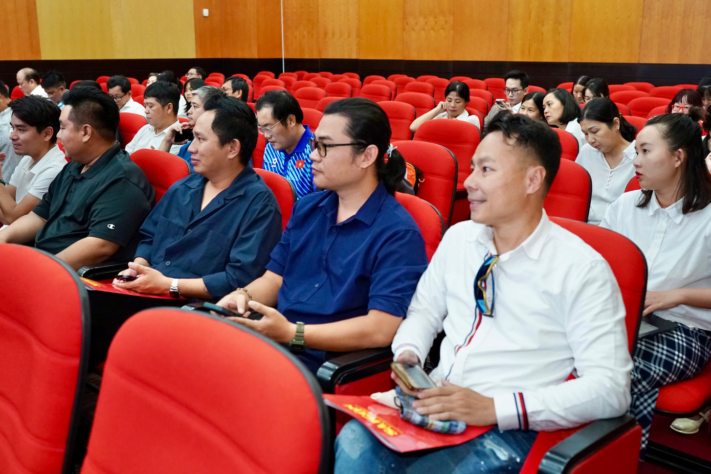 Các nhiếp ảnh gia tham dự sự kiện.