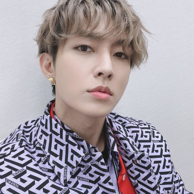 Viêm Á Luân được hưởng án treo sau vụ bê bối tình dục. Viêm Á Luân được hưởng án treo sau vụ bê bối tình dục.