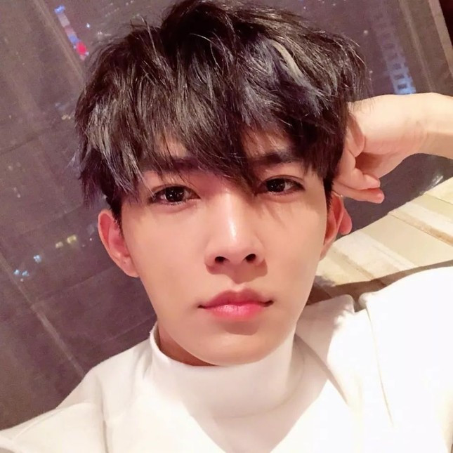 Viêm Á Luân được hưởng án treo sau vụ bê bối tình dục. Viêm Á Luân được hưởng án treo sau vụ bê bối tình dục.