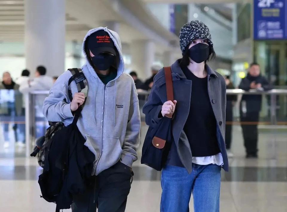 Vương Phi hạnh phúc bên Tạ Đình Phong.