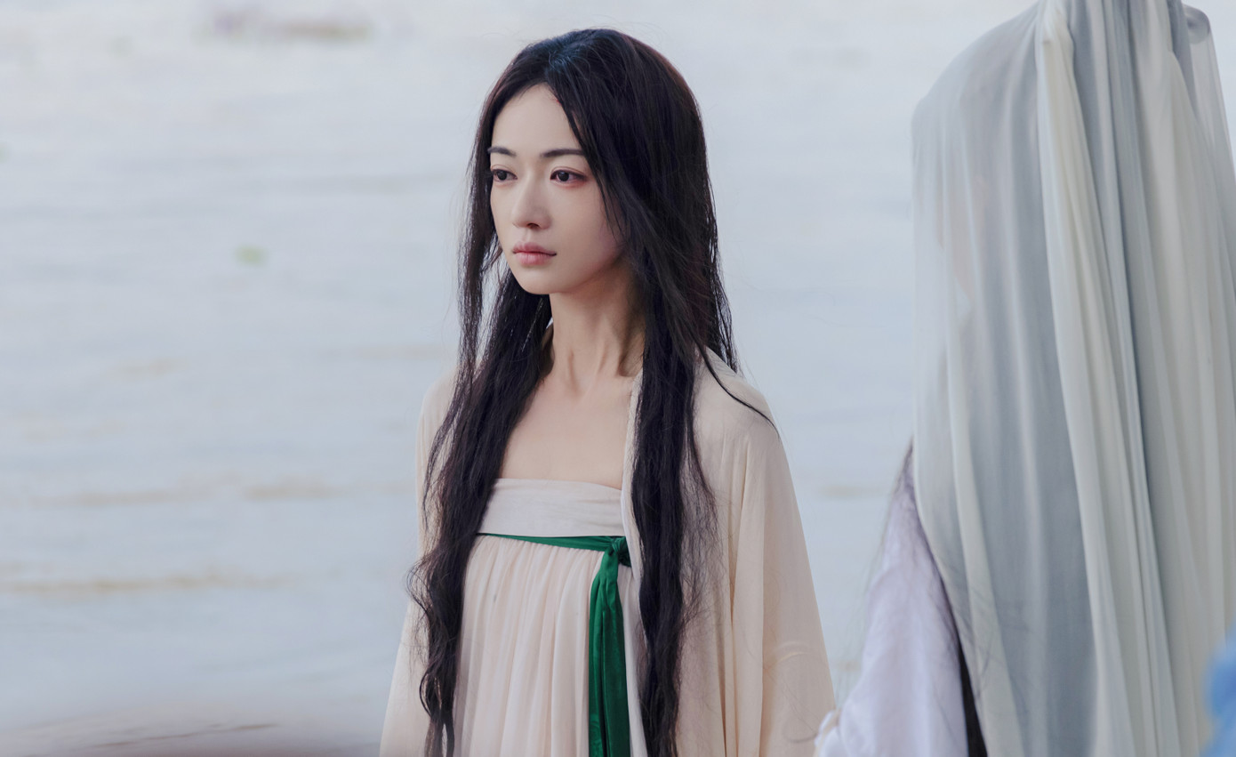 Ngô Cẩn Ngôn được khen rất hợp vai nữ chính mạnh mẽ, sống lại báo thù. Ngô Cẩn Ngôn được khen rất hợp vai nữ chính mạnh mẽ, sống lại báo thù.