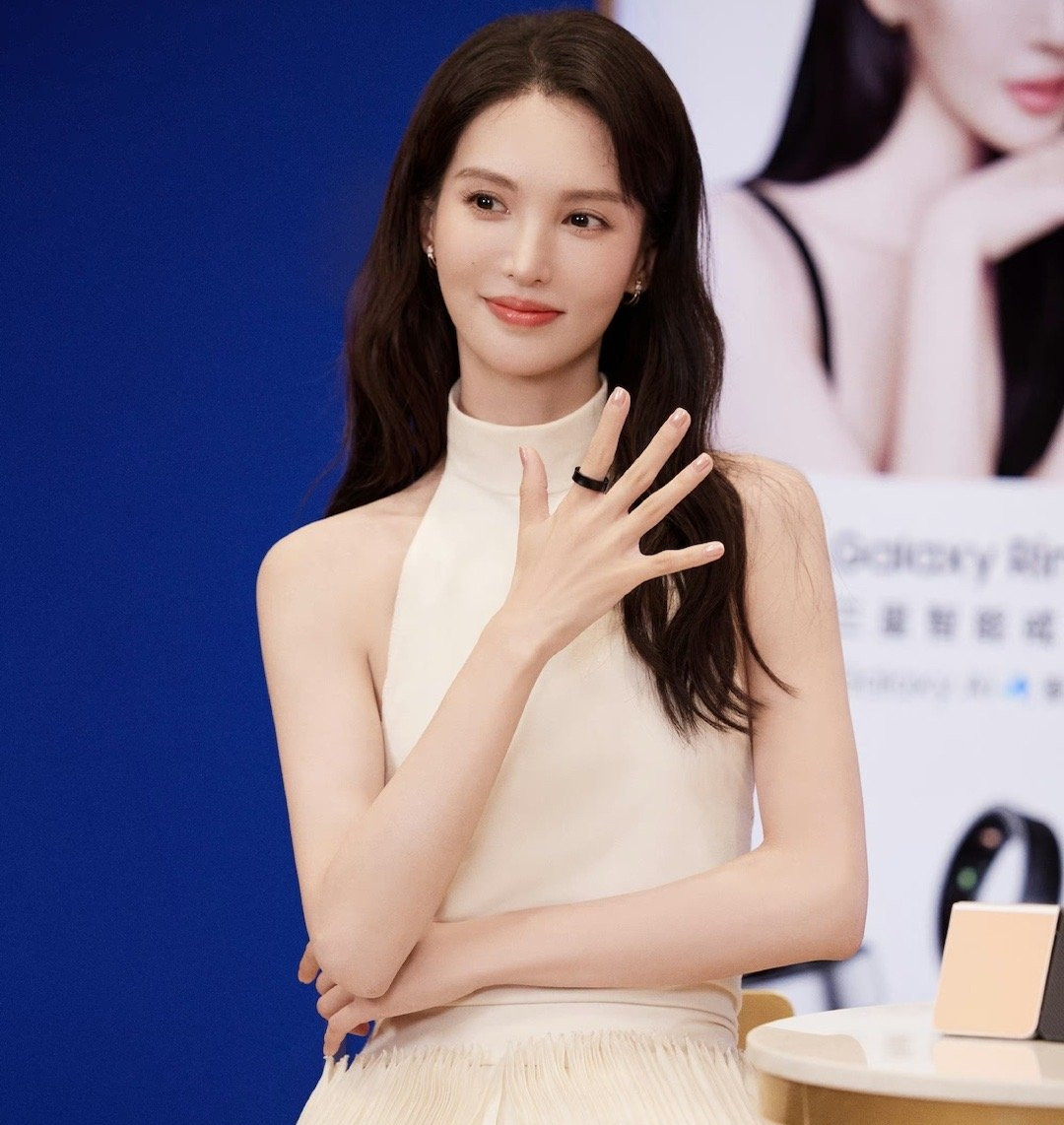 Hình ảnh sang trọng thời thượng mà phía Kim Thần đăng tải. Hình ảnh sang trọng thời thượng mà phía Kim Thần đăng tải.