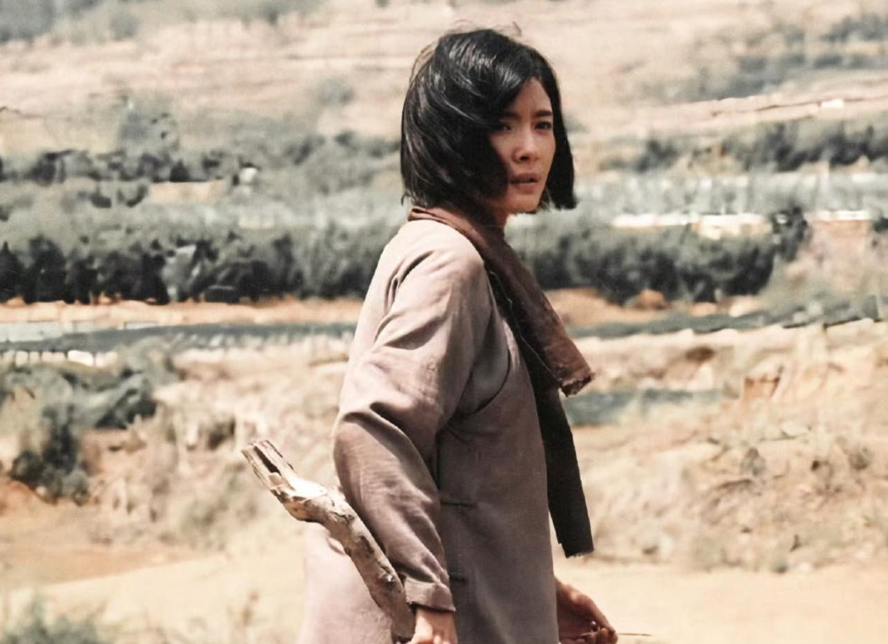 Dương Mịch quyết tâm thay đổi hình ảnh nhờ vai thôn nữ trong Sinh vạn vật. Dương Mịch quyết tâm thay đổi hình ảnh nhờ vai thôn nữ trong Sinh vạn vật.