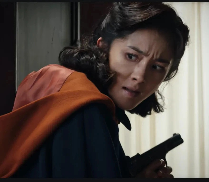 Dương Mịch bị chê cười khắp các mạng xã hội vì diễn xuất tệ hại trong phim Cáp Nhĩ Tân 1944. Dương Mịch bị chê cười khắp các mạng xã hội vì diễn xuất tệ hại trong phim Cáp Nhĩ Tân 1944.