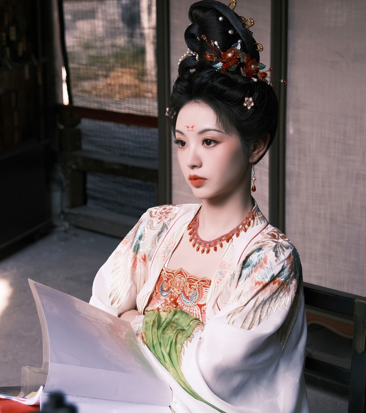 Năm 2020, Điền Hi Vi được khán giả yêu thích qua bộ phim thanh xuân vườn trường Chúng ta đáng yêu như thế. Tác phẩm này đạt được điểm chất lượng lên tới 8,2/10 trên trang đánh giá Douban. Đến năm 2022, cô tiếp tục ghi dấu ấn với vai nữ chính Lý Vi trong phim Khanh khanh nhật thường có điểm Douban là 7,6. Trong đó, Điền Hi Vi luôn được đánh giá tốt về diễn xuất, thể hiện trọn vẹn nhân vật, cảnh khóc đều khiến khán giả đồng cảm. Năm 2020, Điền Hi Vi được khán giả yêu thích qua bộ phim thanh xuân vườn trường Chúng ta đáng yêu như thế. Tác phẩm này đạt được điểm chất lượng lên tới 8,2/10 trên trang đánh giá Douban. Đến năm 2022, cô tiếp tục ghi dấu ấn với vai nữ chính Lý Vi trong phim Khanh khanh nhật thường có điểm Douban là 7,6. Trong đó, Điền Hi Vi luôn được đánh giá tốt về diễn xuất, thể hiện trọn vẹn nhân vật, cảnh khóc đều khiến khán giả đồng cảm.