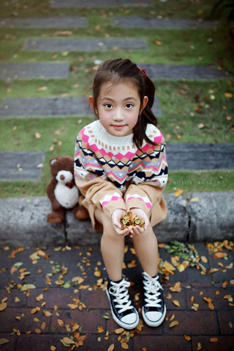 Cô bé 6 tuổi xinh như thiên thần “đốn tim” dân mạng ảnh 7