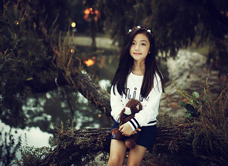 Cô bé 6 tuổi xinh như thiên thần “đốn tim” dân mạng ảnh 4