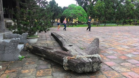 Chuyển mỏ neo gỗ khổng lồ về bảo tàng ảnh 2