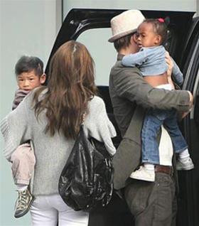 Những bức ảnh đầu tiên của Pax Thiên tại Mỹ ảnh 2