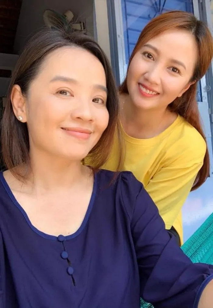 Hình ảnh Thủy Phạm trên phim trường.