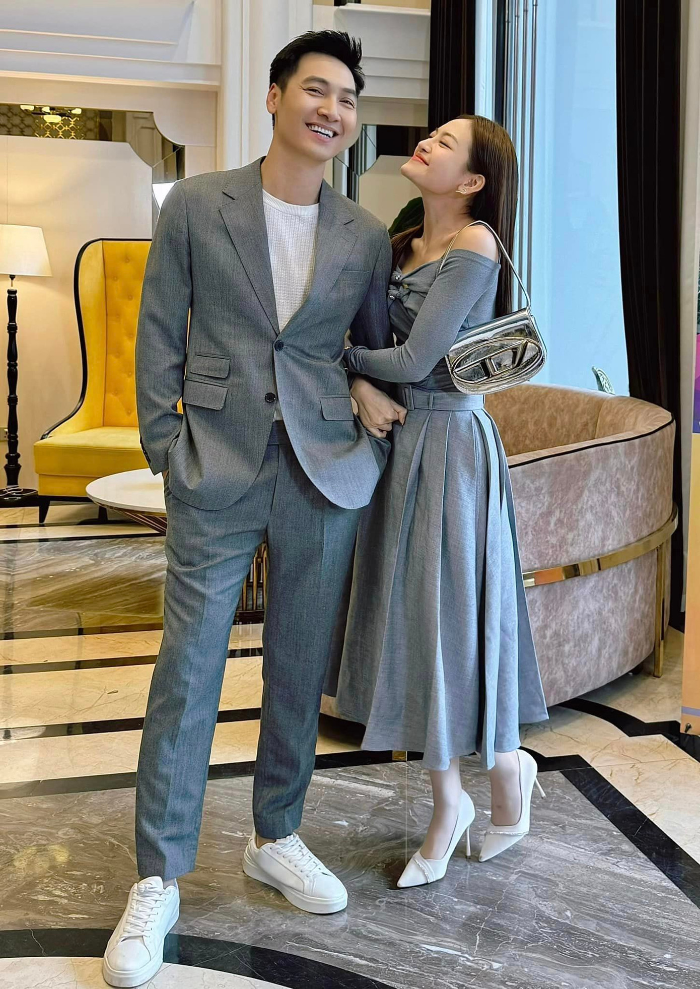 Một số hình ảnh hậu trường của Thùy Anh và Mạnh Trường trong phim Chúng ta của 8 năm sau.