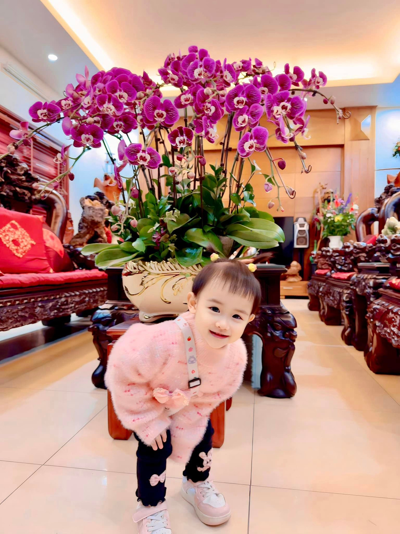 Diễn viên Trúc Mai có những chiêm nghiệm ngày 30 Tết. “Biết ơn cuộc sống luôn cho tôi những năng lượng tích cực để dù có chuyện gì đi chăng nữa tôi vẫn cân bằng, cố gắng và luôn mong muốn được mỉm cười. Cảm ơn 2023 đã qua và mong chờ một năm 2024 với những bước chuyển mình, nhiều đột phá thú vị trong mọi phương diện”, Trúc Mai viết. Diễn viên Trúc Mai có những chiêm nghiệm ngày 30 Tết. “Biết ơn cuộc sống luôn cho tôi những năng lượng tích cực để dù có chuyện gì đi chăng nữa tôi vẫn cân bằng, cố gắng và luôn mong muốn được mỉm cười. Cảm ơn 2023 đã qua và mong chờ một năm 2024 với những bước chuyển mình, nhiều đột phá thú vị trong mọi phương diện”, Trúc Mai viết.