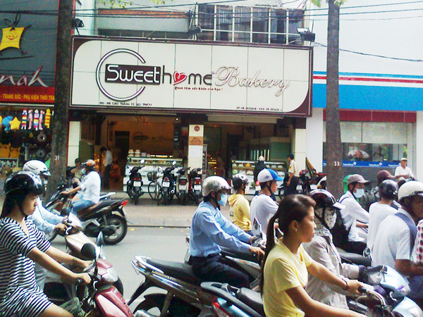 Một tiệm bán bánh trộn bột vàng ở TPHCM Ảnh: T.N.A