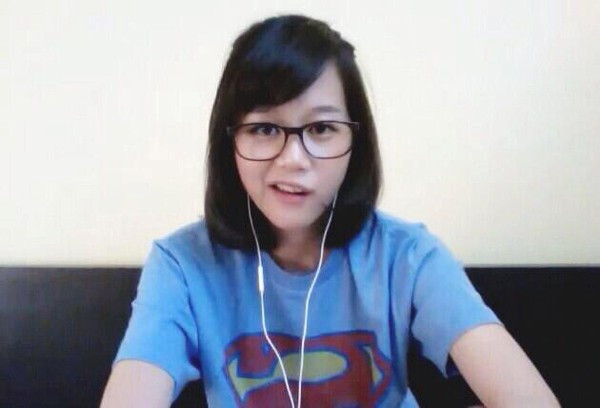 Luôn cố tình làm mặt xấu, mặt đểu, nhếch mép kiểu bất cần nhưng An Nguy vẫn xinh xắn. Các cô gái thường thích xem vlog của An Nguy, bởi cô thể hiện được sự chính chắn, mạnh mẽ và độc lập trong cách nghĩ, cách giải quyết vấn đề..