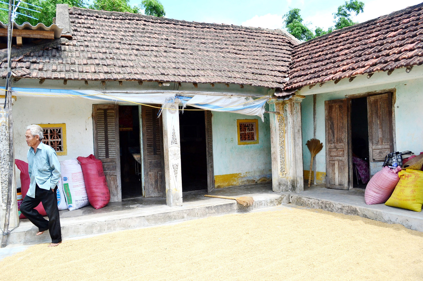 Ngôi nhà đơn sơ của cụ Dã và con cháu