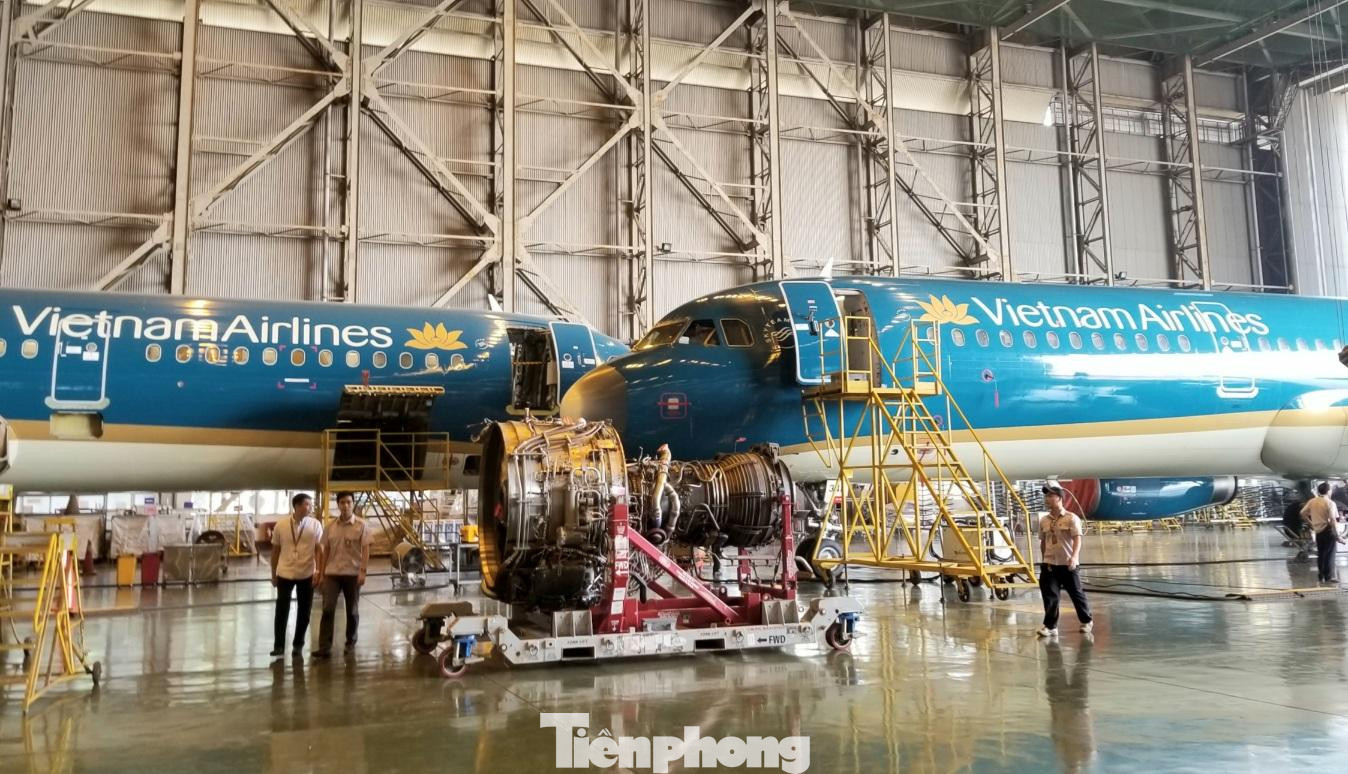 Sân bay Long Thành tương lai sẽ có 4 khu bảo dưỡng máy bay. Ảnh khu bảo dưỡng máy bay của Vietnam Airlines tại sân bay Nội Bài. Sân bay Long Thành tương lai sẽ có 4 khu bảo dưỡng máy bay. Ảnh khu bảo dưỡng máy bay của Vietnam Airlines tại sân bay Nội Bài.