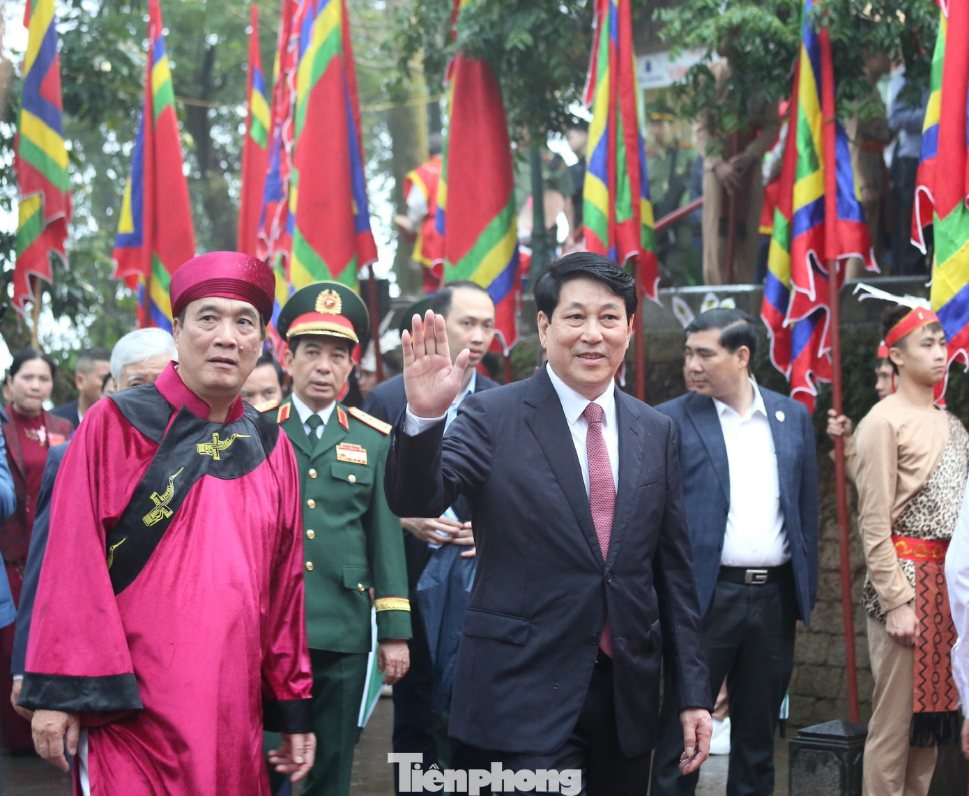 Chủ tịch nước Lương Cường dự lễ Giỗ Tổ Hùng Vương. Chủ tịch nước Lương Cường dự lễ Giỗ Tổ Hùng Vương.