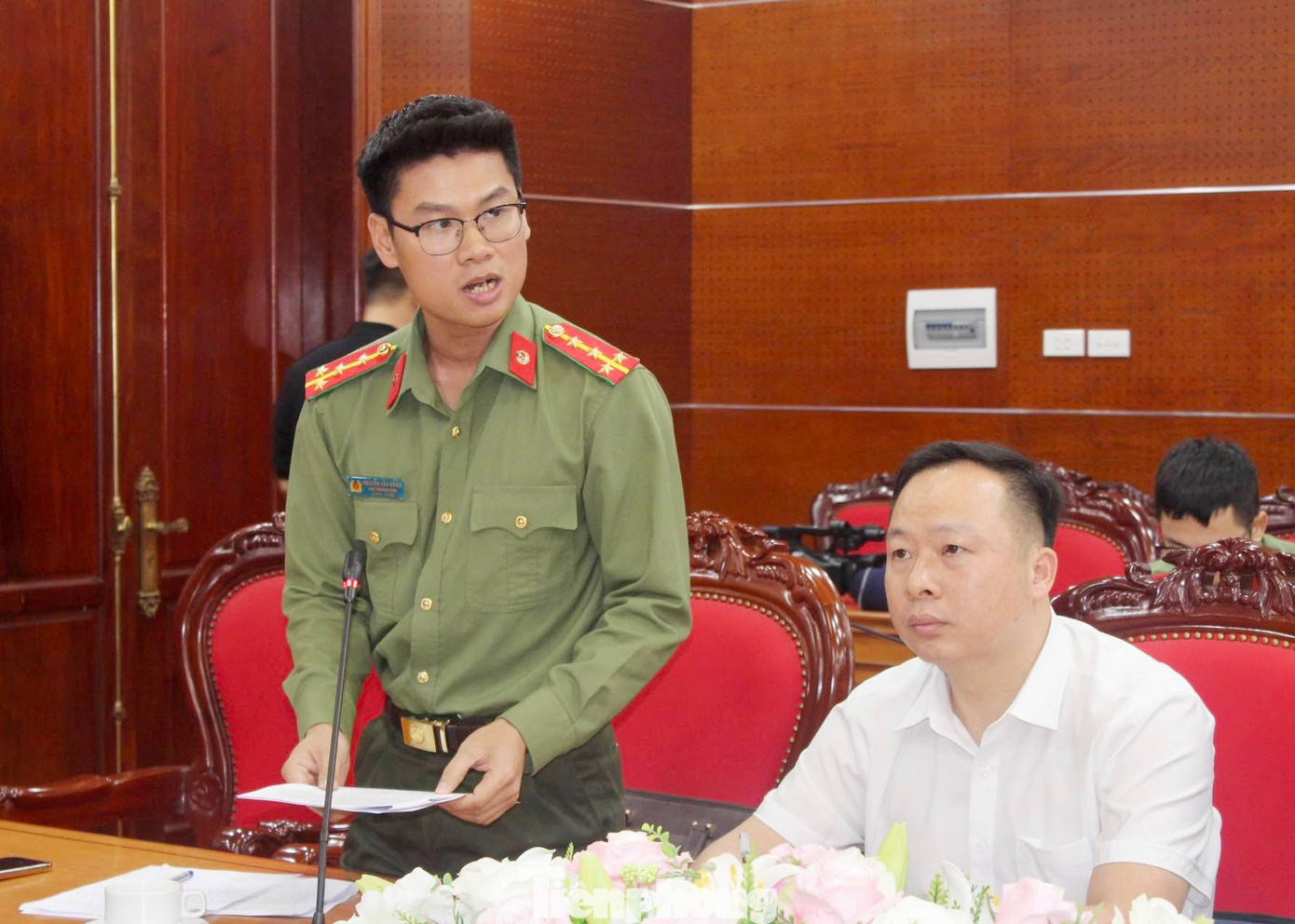 Đoàn viên thanh niên nêu ý kiến tại hội nghị đối thoại. Đoàn viên thanh niên nêu ý kiến tại hội nghị đối thoại.