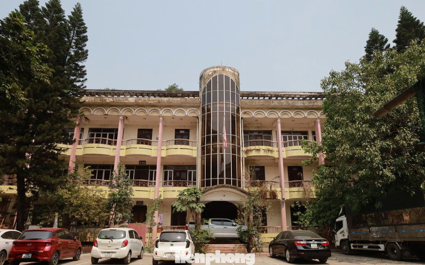 Trụ sở của cơ quan thuộc Sở Nông nghiệp và Môi trường không sử dụng đã bỏ hoang nhiều năm.