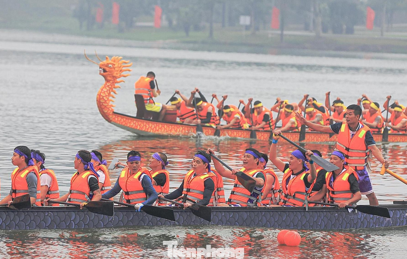 Hoạt động thể thao bơi chải nhằm giáo dục truyền thống, văn hóa dân tộc, tinh thần đại đoàn kết, niềm tự hào và ý chí tự lực, tăng cường rèn luyện thể chất, sự quyết tâm, lòng dũng cảm của con người. Đồng thời duy trì và phát triển môn thể thao truyền thống của thành phố và các địa phương trong tỉnh nhằm thu hút đông đảo lượng khách du lịch đến tham quan thành phố Việt Trì.