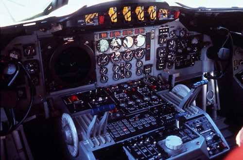 Trong buồng lái