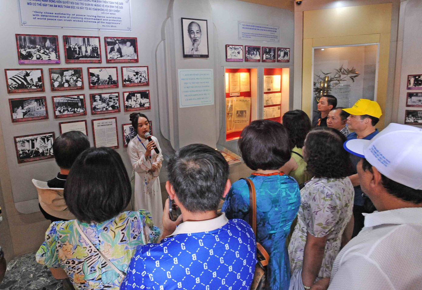 Các đoàn khách trong Nam, ngoài Bắc và từ nước ngoài cũng đổ về bến Nhà Rồng. Bảo tàng Hồ Chí Minh đặt tại bến Nhà Rồng hiện lưu giữ hơn 20.000 hiện vật gốc về cuộc đời hoạt động của Chủ tịch Hồ Chí Minh, những kỷ vật in dấu tình cảm của Bác với quân đội, với nhân dân, đặc biệt là với đồng bào chiến sĩ miền Nam.