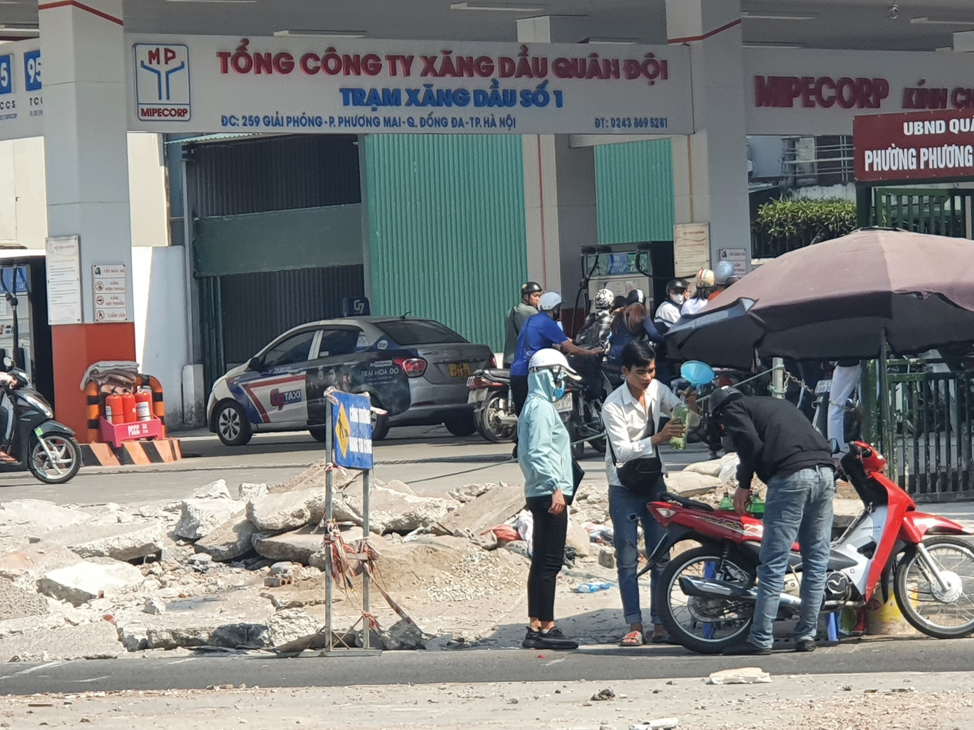 Theo Bộ Công Thương, đến nay không xảy ra tình trạng thiếu xăng dầu cục bộ.