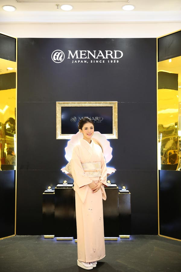 'Phép thuật' tươi trẻ của Hoa hậu Hoàn vũ Riyo Mori ảnh 2