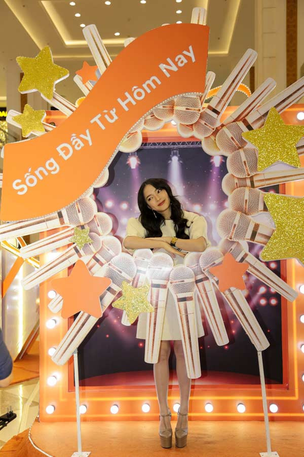 FWD mang không khí lễ hội đậm chất “Sống đầy” đến với người dân thủ đô ảnh 2