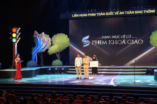 Nhiều thước phim chân thực có tính giáo dục cao về ATGT ảnh 2