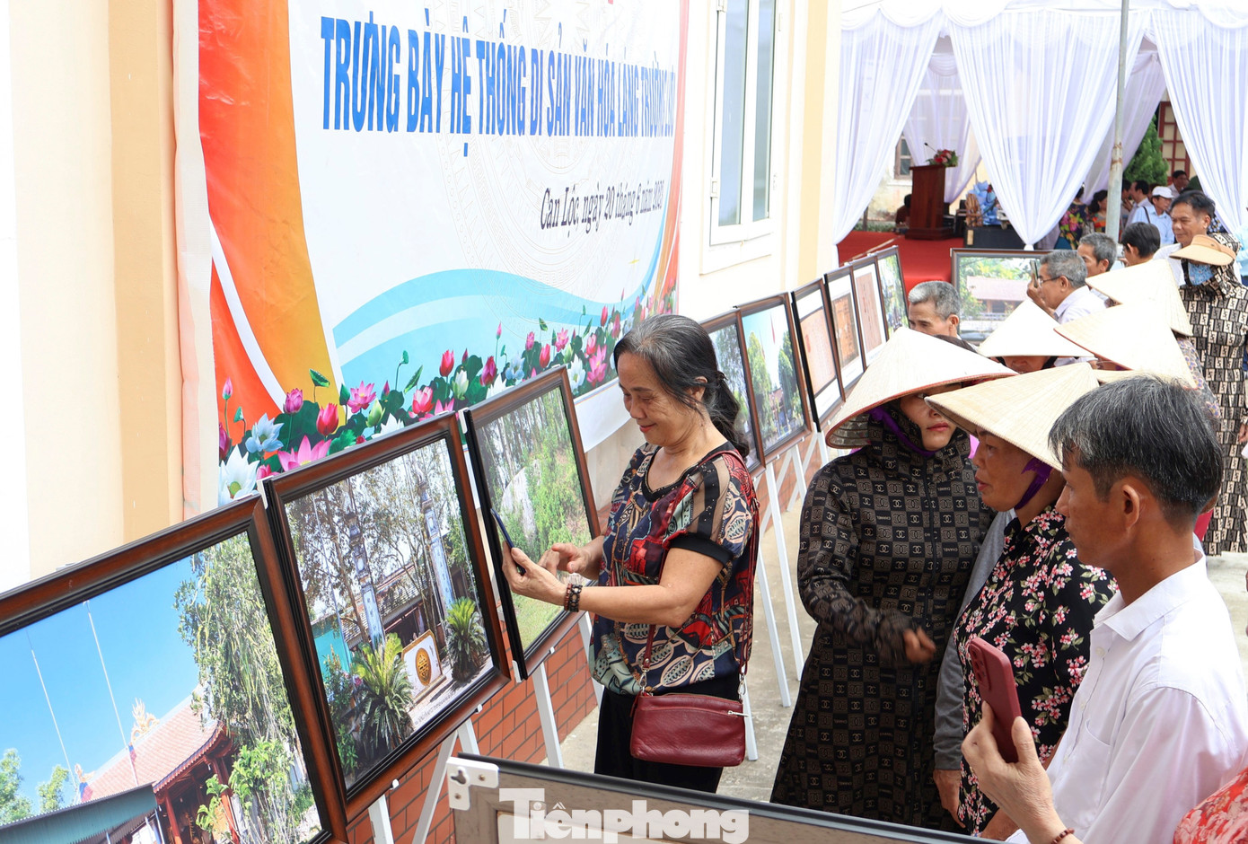 Cả ba di sản tư liệu nêu trên hiện được trưng bày ở trụ sở Ban Quản lý bảo tồn di sản văn hóa Trường Lưu (trụ sở của UBND xã Trường Lộc cũ). Các dịp trưng bày thu hút đông đảo người dân đến chiêm ngưỡng, tìm hiểu. Cả ba di sản tư liệu nêu trên hiện được trưng bày ở trụ sở Ban Quản lý bảo tồn di sản văn hóa Trường Lưu (trụ sở của UBND xã Trường Lộc cũ). Các dịp trưng bày thu hút đông đảo người dân đến chiêm ngưỡng, tìm hiểu.